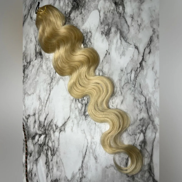 22 Inch Human hair Light Blonde Clip in extensions - Picture 1 of 7